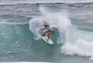 Bela Nalu surfa em Saquarema — Foto: Daniel Smorigo