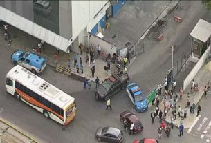 Sequestro de ônibus na rodoviária do Rio — Foto: Reprodução/GloboNews